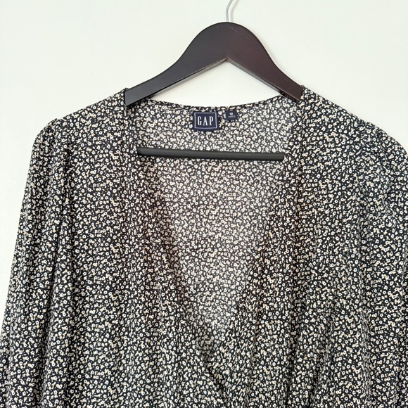 GAP LENZING™ ECOVERO™ Flounce Midi Black and White Asymmetrical Wrap Dress - Picture 7 of 10